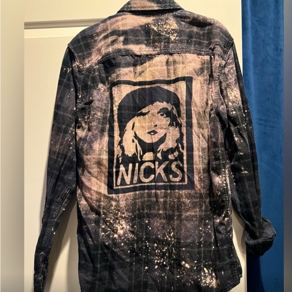 Stevie Nicks flannel button down with splatter paint 🖤 Size Small 🖤 Like New❣️